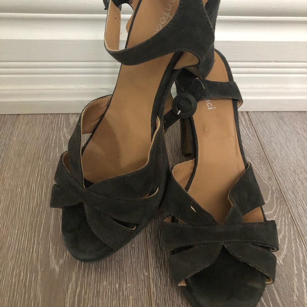 Centodieci Grey Casual Heel